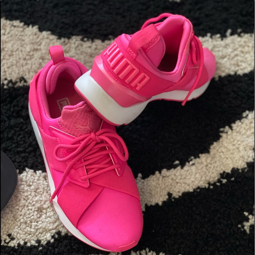 SOLDPuma tennis shoes